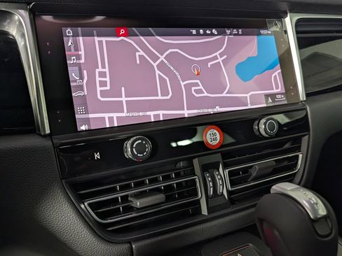 New 2026 Porsche Macan AWD/4WD image 33
