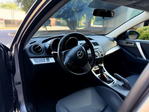 Used 2010 MAZDA MAZDA3 s Sport FWD image 13