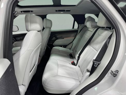 Used 2024 Land Rover Range Rover Sport SE image 9