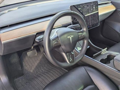 Used 2020 Tesla Model 3 Standard Range image 9