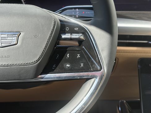 New 2025 Cadillac Escalade IQ Sport 2 image 21