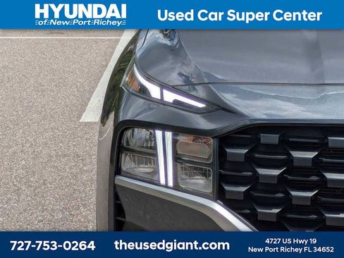 Used 2023 Hyundai Santa Fe SEL FWD image 9