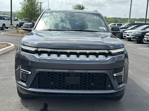 New 2026 Jeep Grand Wagoneer L 2WD image 2