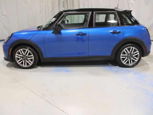 Certified 2025 MINI Cooper S image 5