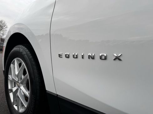 Used 2024 Chevrolet Equinox LS w/ LS Convenience Package image 6