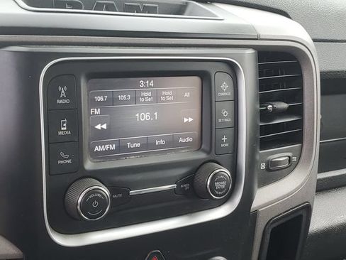 Used 2022 RAM 1500 Tradesman w/ Chrome Appearance Group AWD/4WD image 16