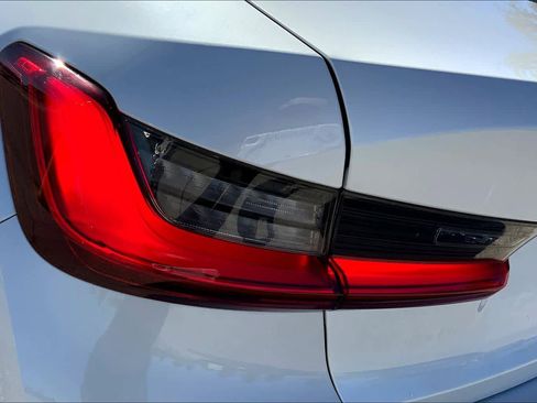 Used 2021 BMW 330i Sedan w/ Driving Assistance Package image 27