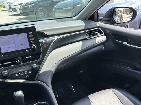 Used 2023 Toyota Camry SE FWD image 14