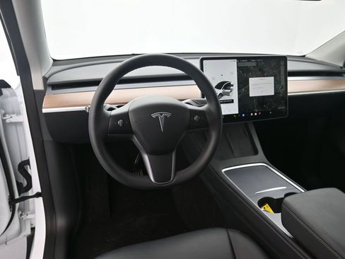 Used 2023 Tesla Model Y Long Range AWD/4WD image 16