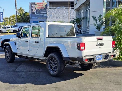 New 2026 Jeep Gladiator Sport AWD/4WD image 5