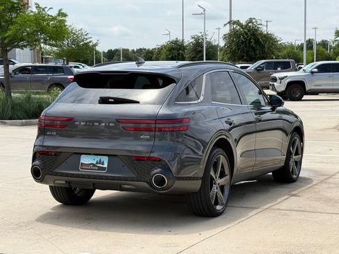 Used 2023 Genesis GV70 2.5T w/ Sport Prestige Package AWD/4WD image 4