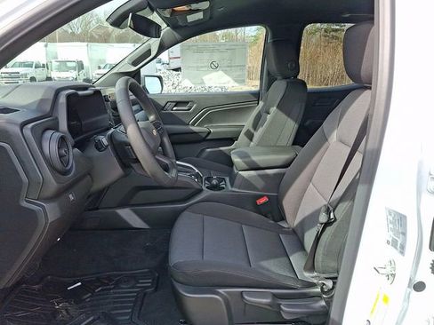 New 2025 Chevrolet Colorado W/T image 6