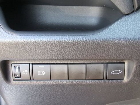 Used 2022 Toyota RAV4 XLE w/ Convenience Package AWD/4WD image 30
