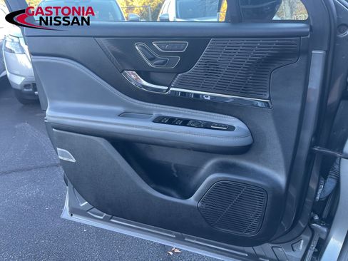 Used 2022 Lincoln Corsair AWD w/ Premium Package image 54