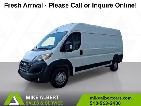 Used 2025 RAM ProMaster 2500 w/ Convenience Group FWD image 3