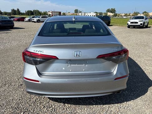 Used 2023 Honda Civic Sport image 9