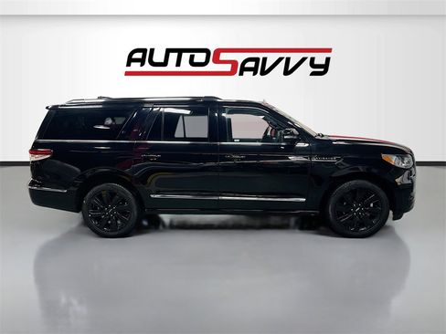 Used 2023 Lincoln Navigator L Reserve image 8