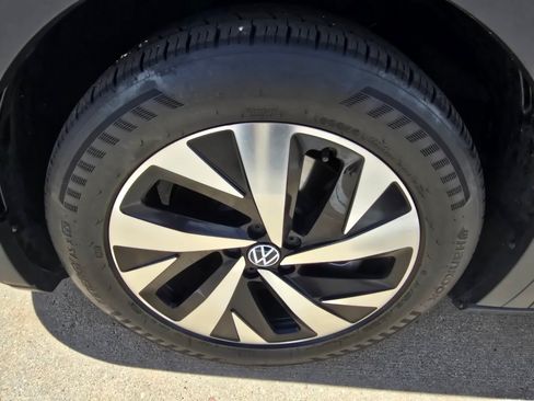 Used 2024 Volkswagen ID.4 2WD image 10
