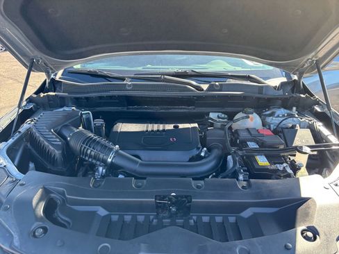 Used 2025 Chevrolet Blazer LT image 32