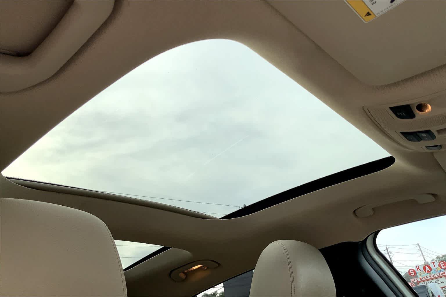 Certified 2017 Mercedes-Benz GLA 250 image 3