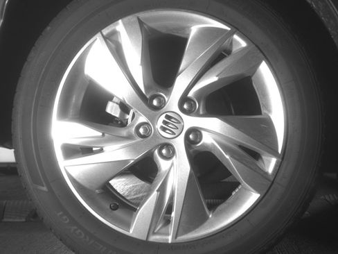 Used 2025 Buick Encore GX Preferred AWD/4WD image 18
