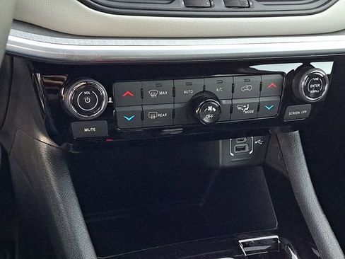 New 2026 Jeep Compass Limited image 14