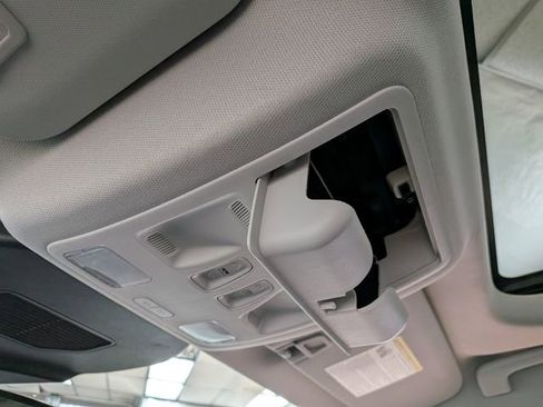 Certified 2022 Ford Escape SE w/ SE Sport Appearance Package image 16