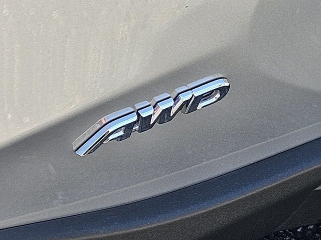 Used 2025 Toyota RAV4 XLE AWD/4WD image 39