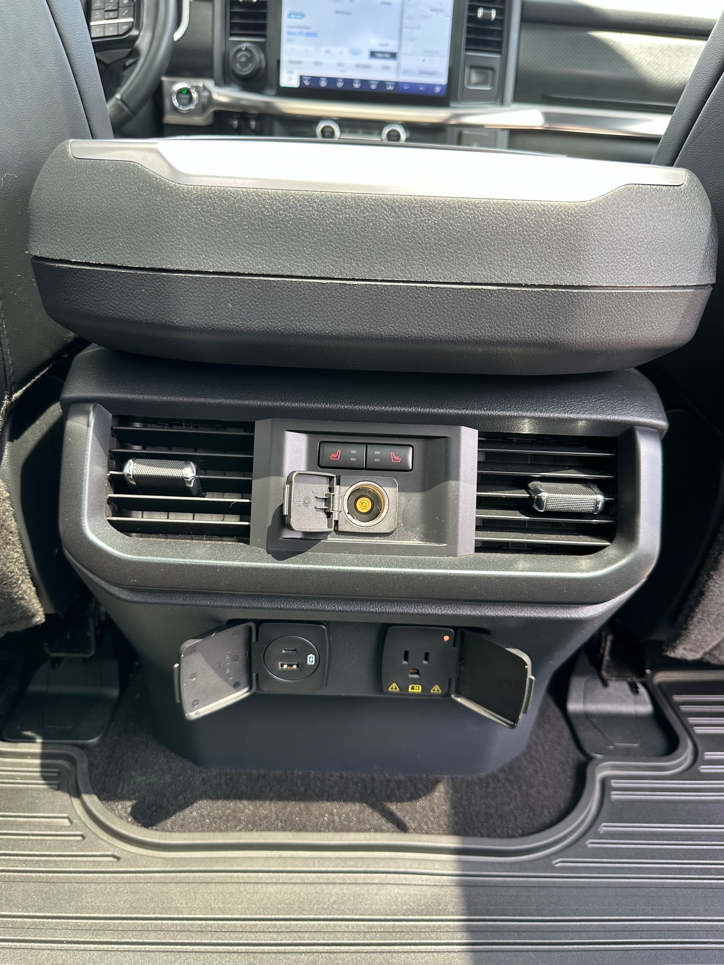 Used 2022 Ford F150 Raptor w/ Equipment Group 801A High AWD/4WD image 27
