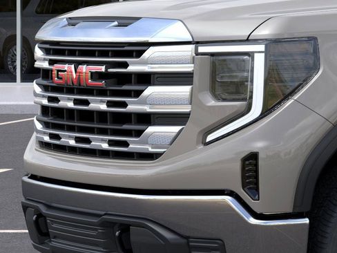 New 2026 GMC Sierra 1500 SLE w/ Preferred Package image 13