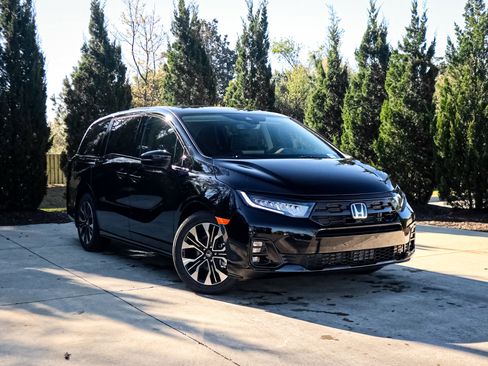 New 2026 Honda Odyssey Elite image 2