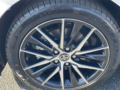 Used 2024 Toyota Camry SE image 8
