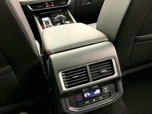 Certified 2025 Volkswagen Atlas Peak Edition SE image 35
