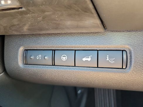 New 2026 Nissan Pathfinder Platinum image 34