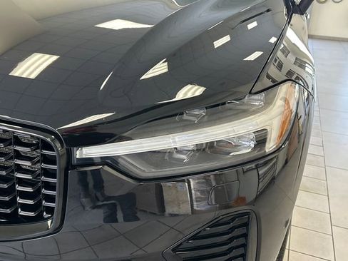 Certified 2023 Volvo XC60 B5 Plus w/ Climate Package image 7