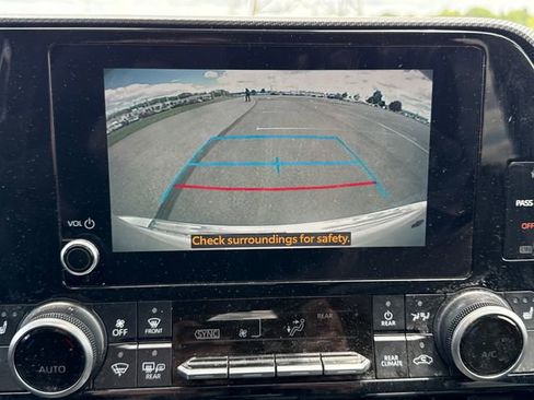Used 2023 Toyota Highlander XSE AWD/4WD image 29