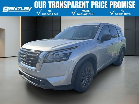 Used 2023 Nissan Pathfinder S FWD image 1