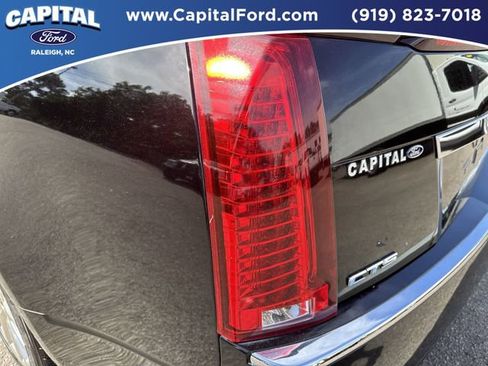 Used 2010 Cadillac CTS Premium image 14