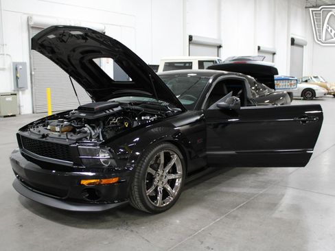 Used 2009 Ford Mustang GT image 35