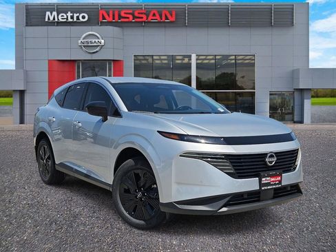 New 2025 Nissan Murano SV image 1