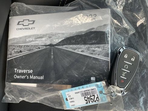 Certified 2023 Chevrolet Traverse LT w/ LT Premium Package image 45