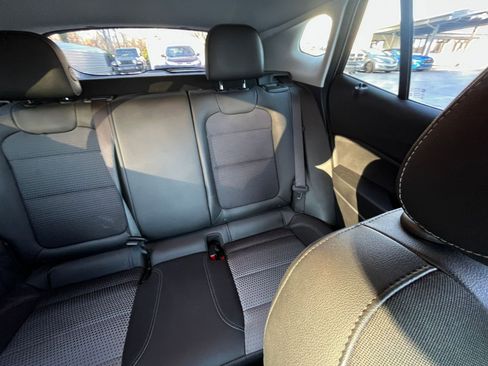 Used 2025 Chevrolet Trax LT image 31