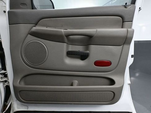 Used 2003 Dodge Ram 2500 Truck SLT image 37