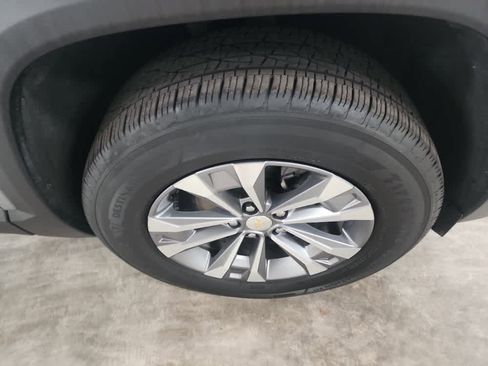 Used 2025 Chevrolet Equinox LT image 17