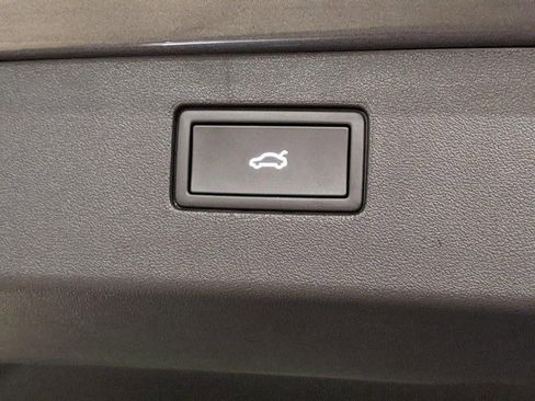 New 2026 Volkswagen Tiguan SE AWD/4WD image 30