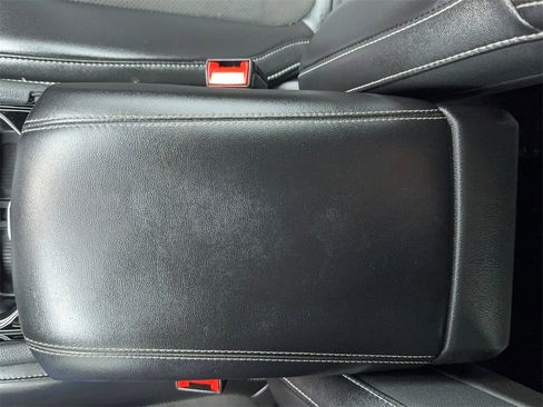 Used 2023 Jeep Grand Cherokee L Laredo image 35