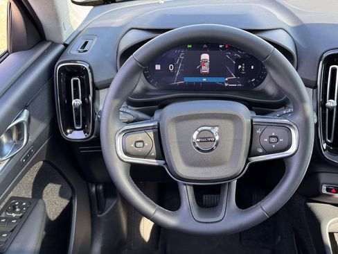 Used 2026 Volvo XC40 B5 Core w/ Climate Package image 12