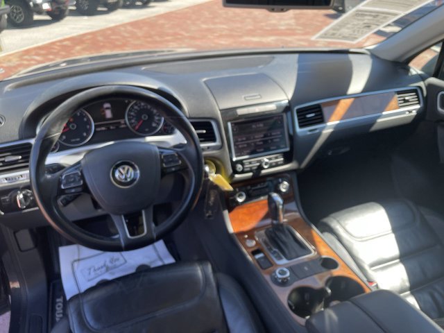 Used 2014 Volkswagen Touareg VR6 AWD/4WD image 18