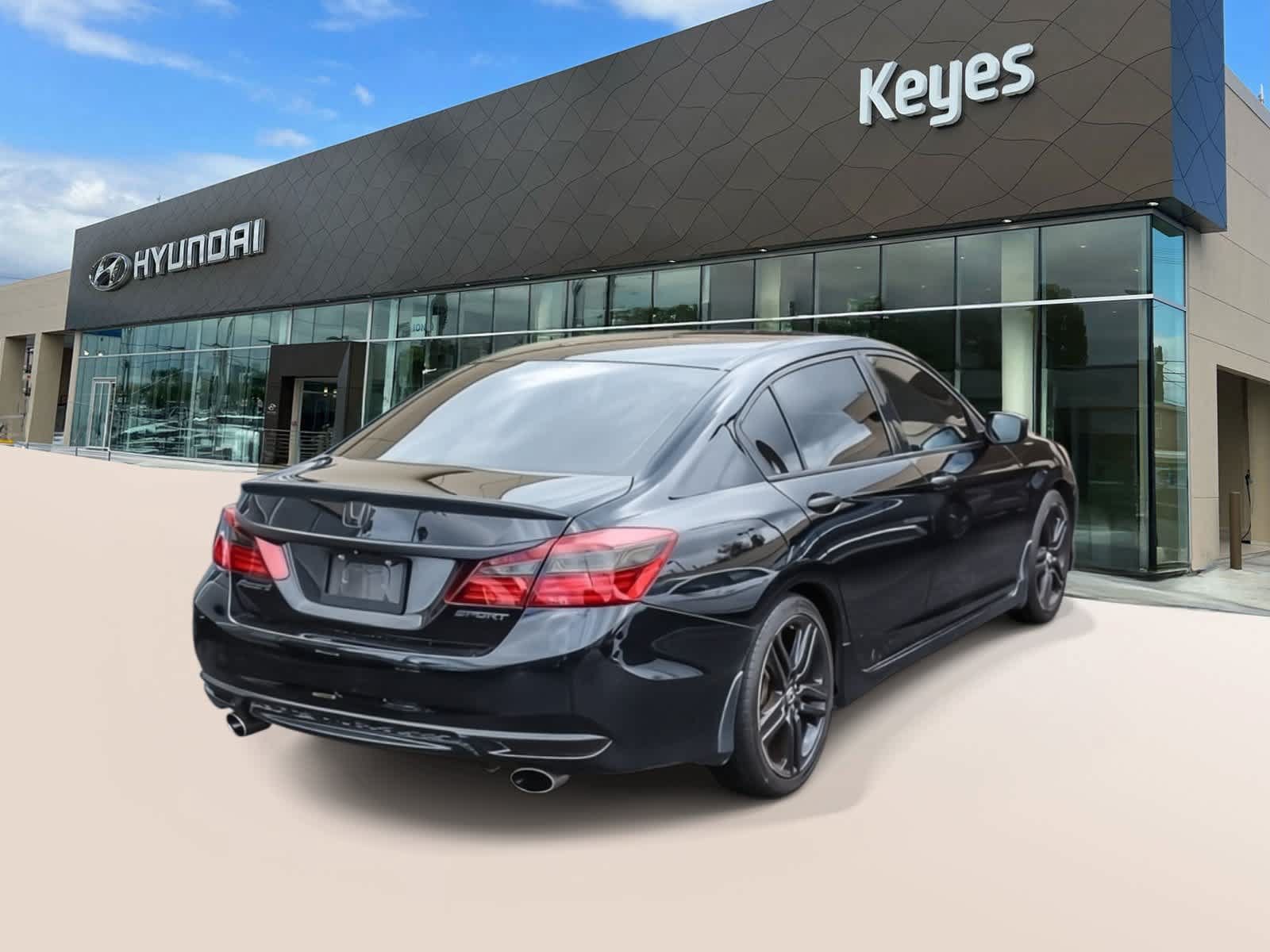 Used 2017 Honda Accord Sport image 4