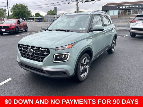 Used 2025 Hyundai Venue Limited FWD image 1